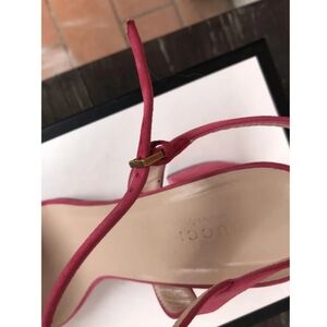 Gucci Marmont sandals very good condition.